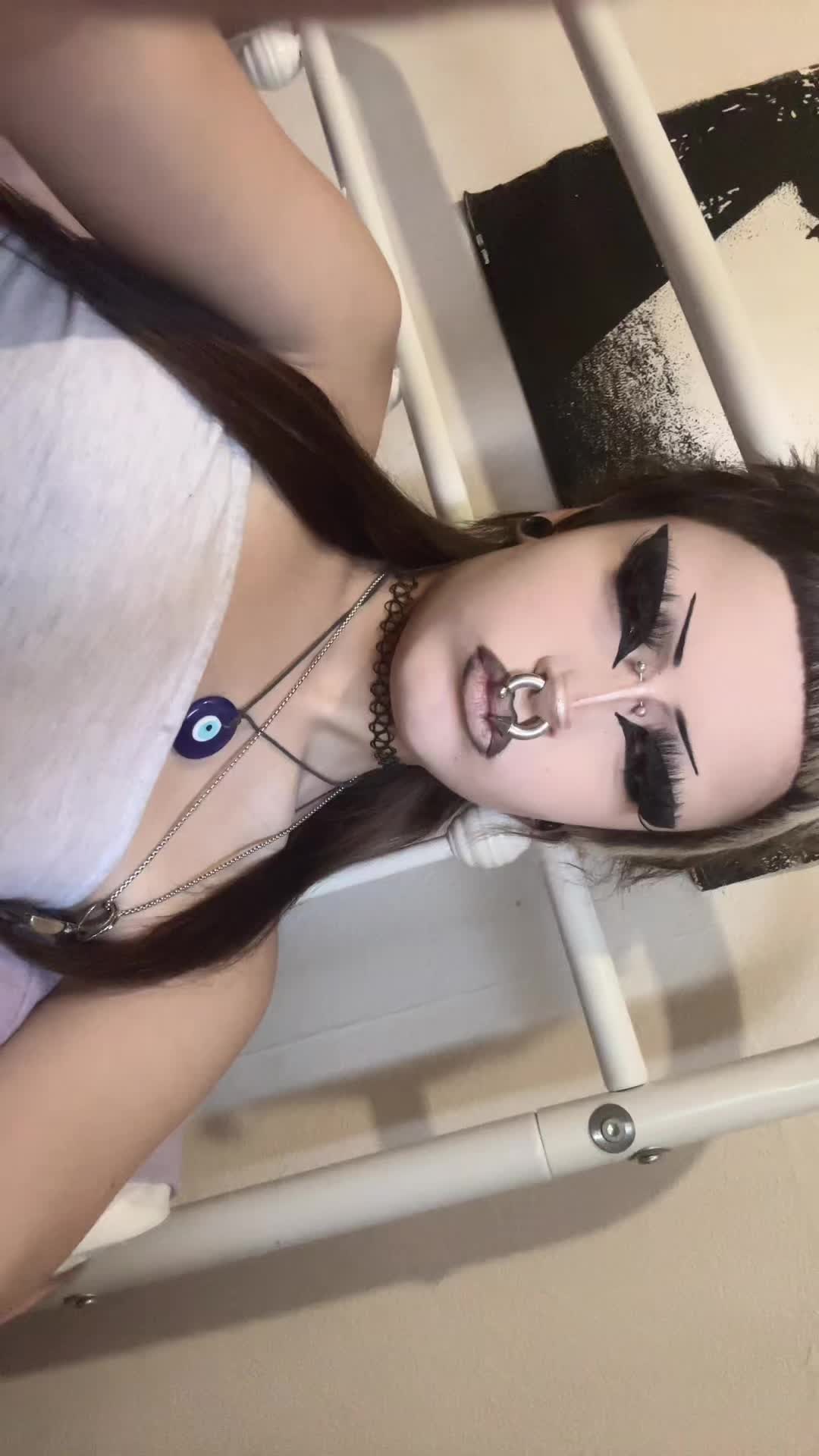 @Meg🦇
