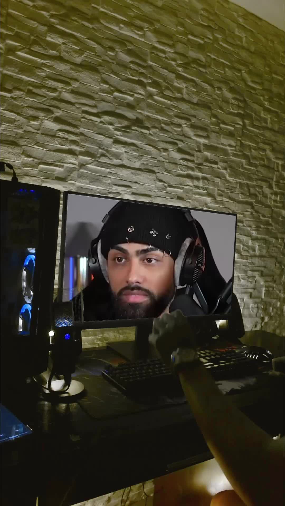 @soy_julian