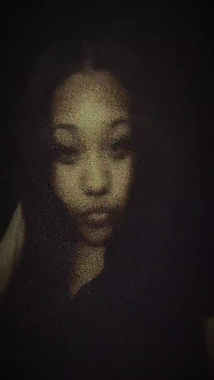 @Prettyyeyess