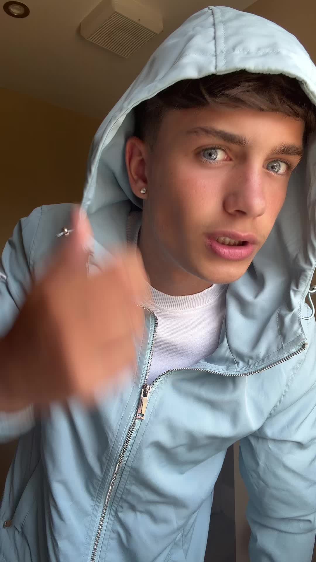 @dannymil_