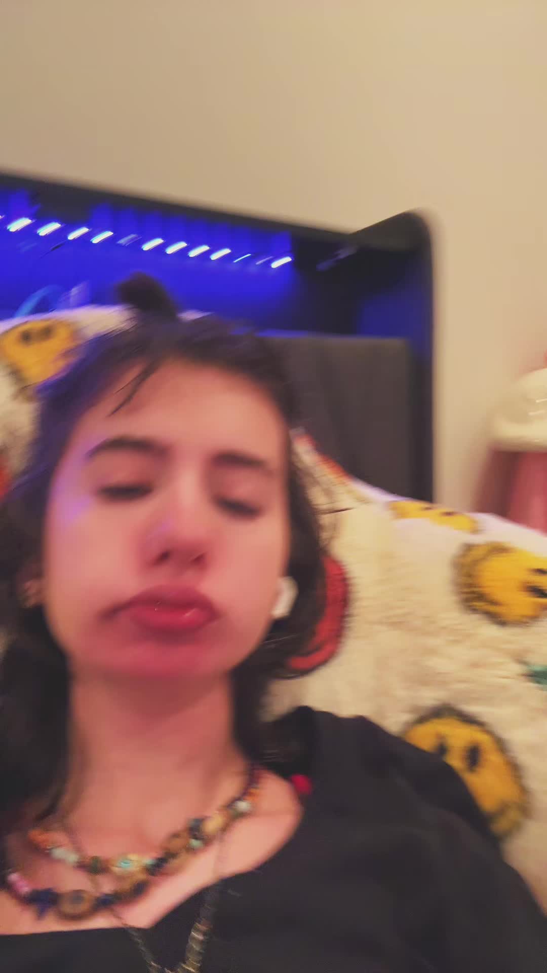 @Ur favorite_brunette