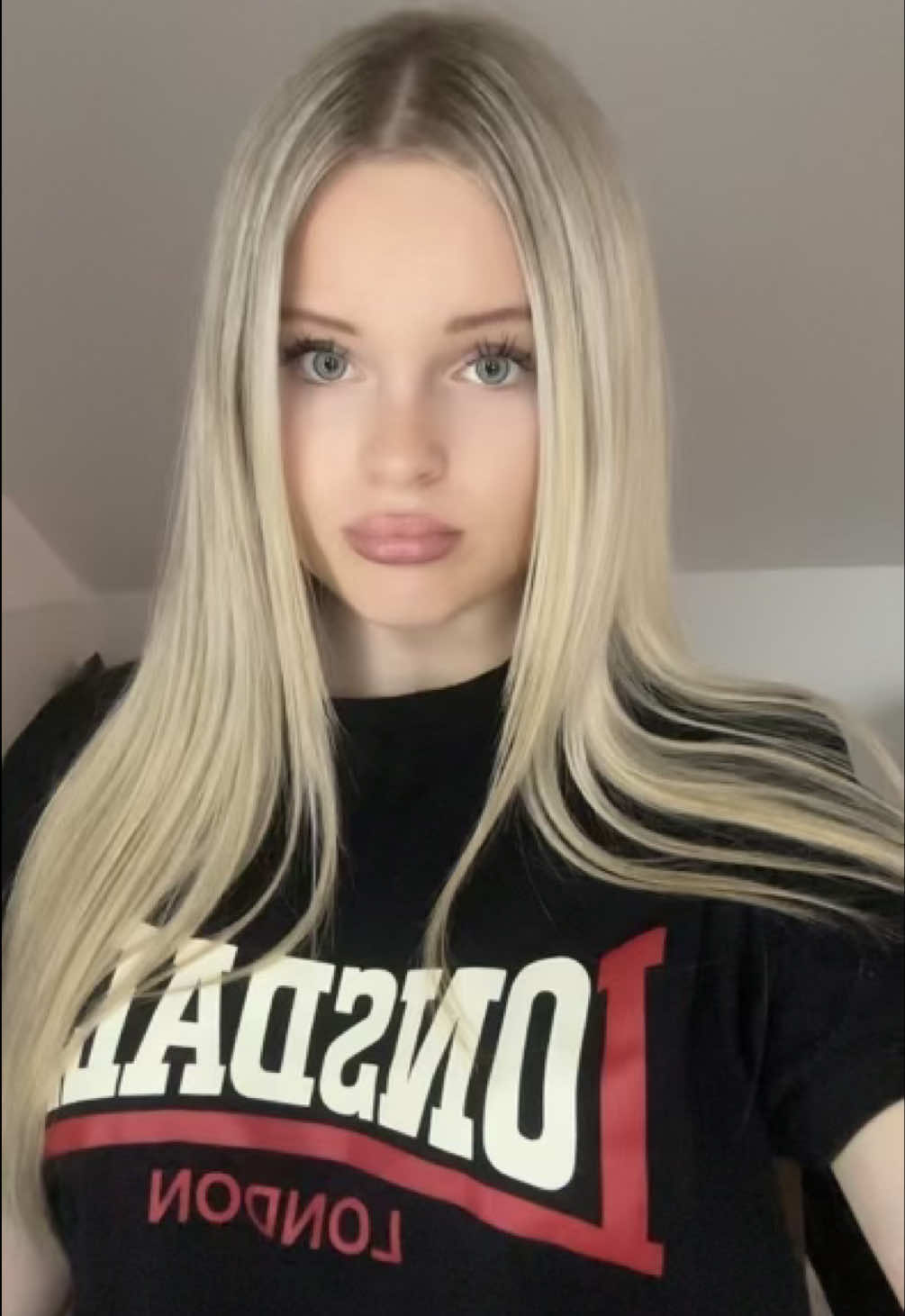 @𝐿𝑖𝑎