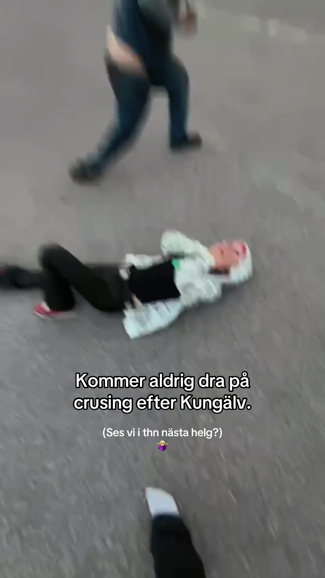 @T&ouml;rnrosa