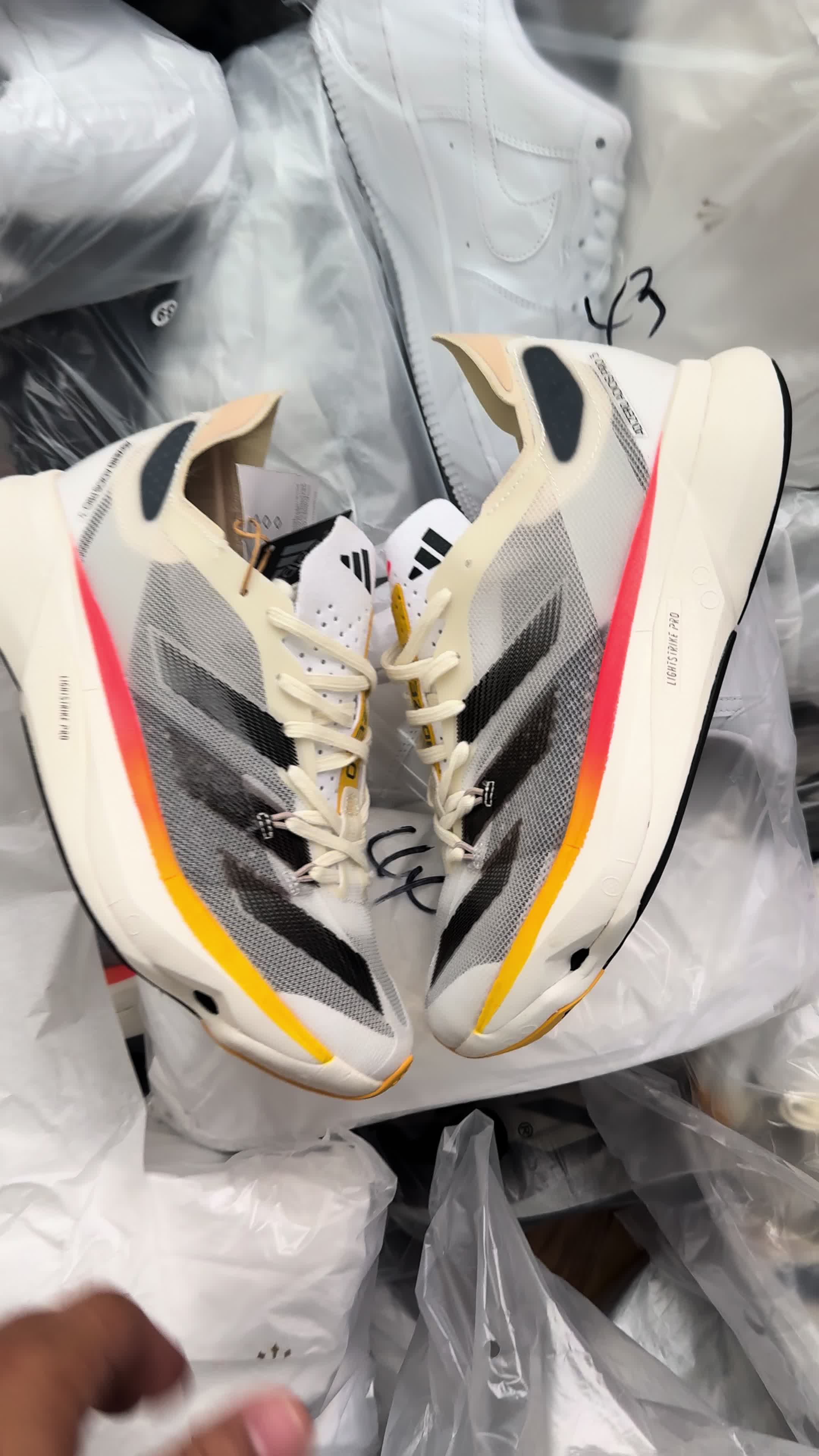 @shoeswholesaler