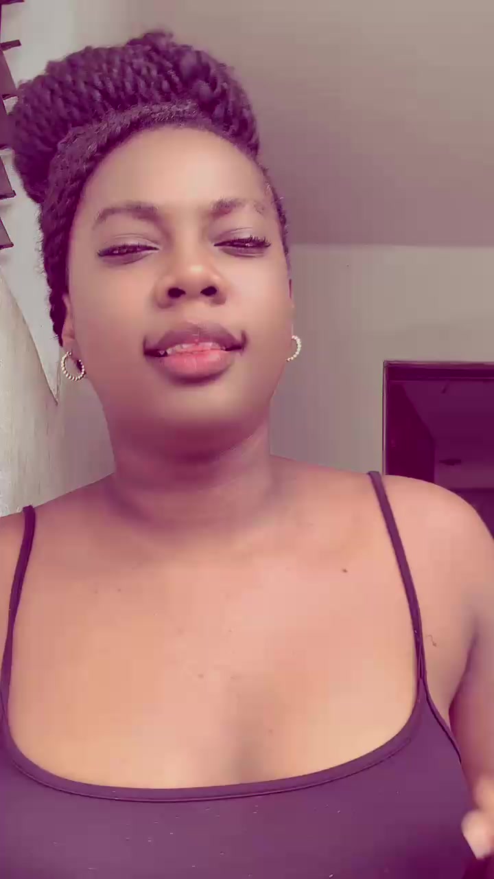 @<<Poupée noire 🥺🌹🤎