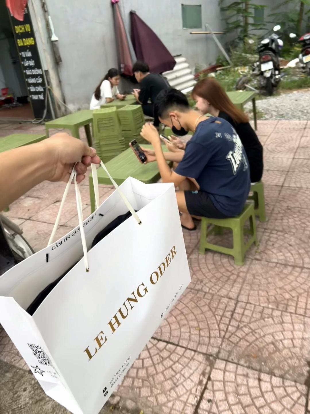 @𝓛𝓮̂ 𝓗𝓾̛𝓷𝓰 𝓞𝓭𝓮𝓻🛍️🌷