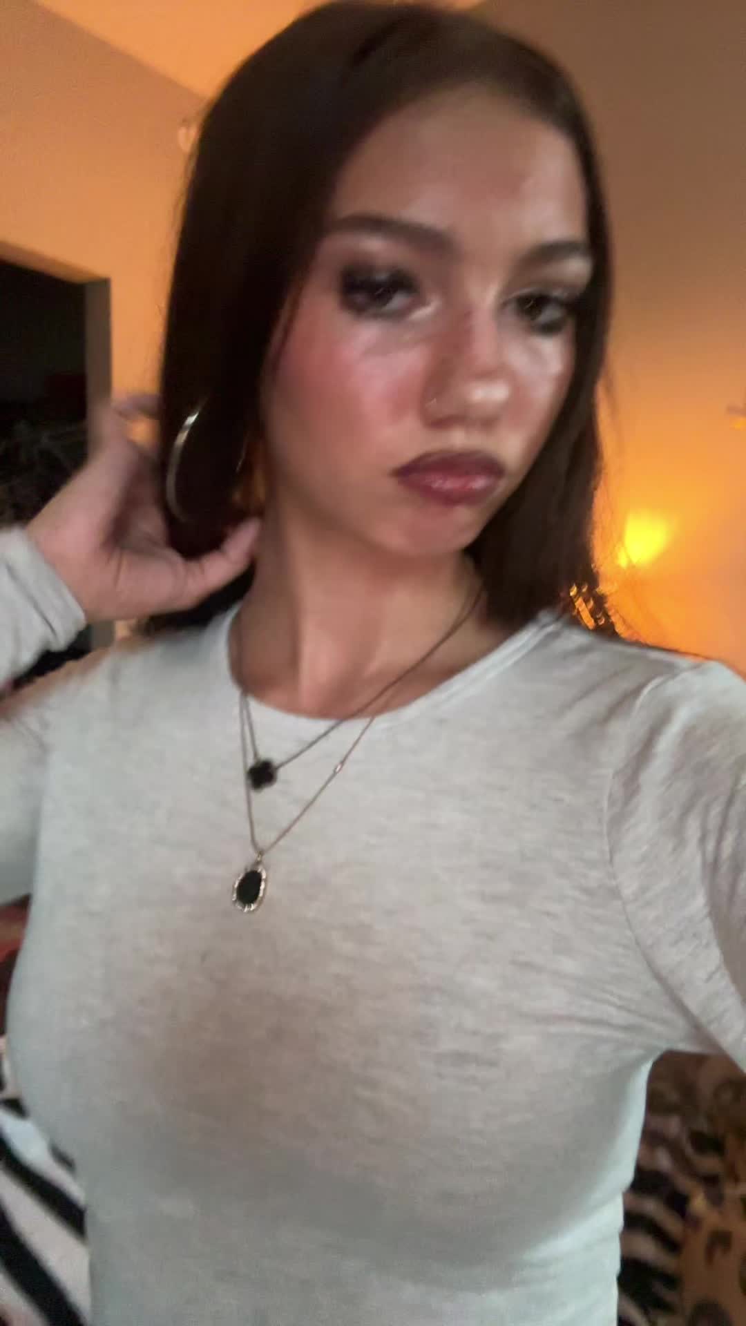 @adelina