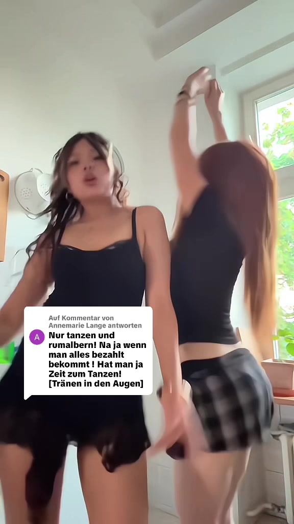 @JÜNGSTE SINGLEMOM AUF TIKTOK