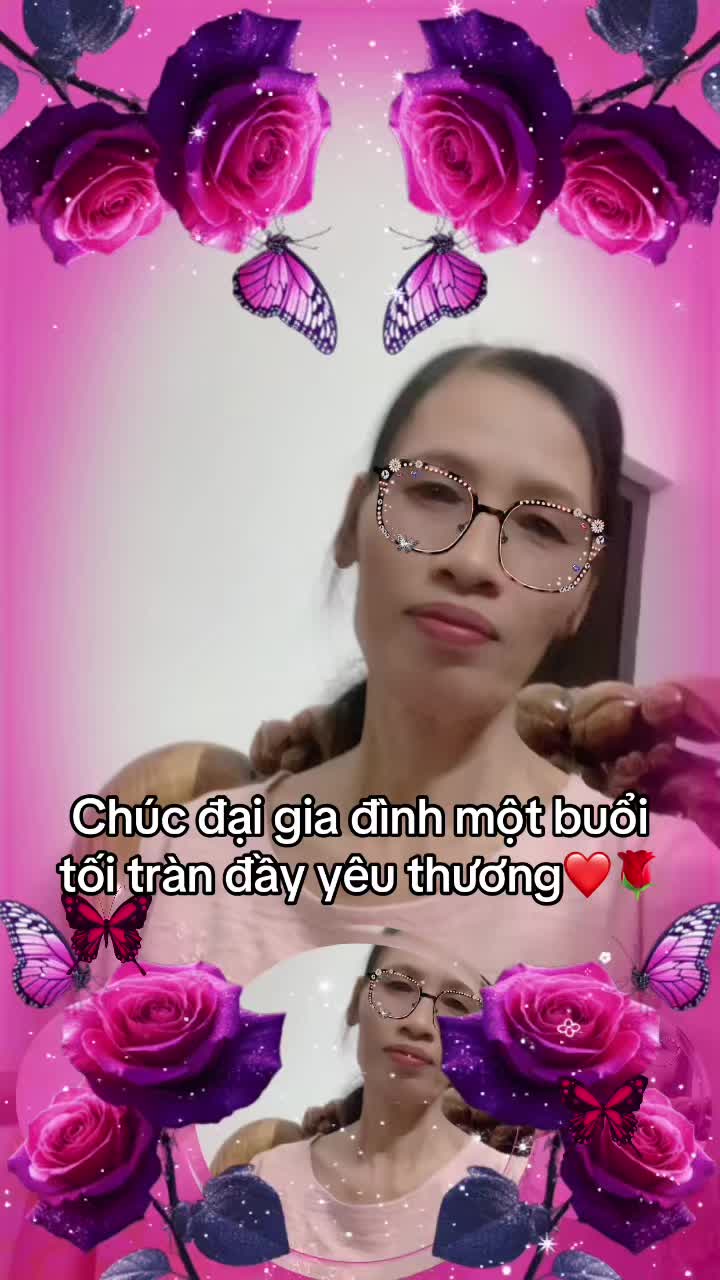 @Cụ b&agrave; phong c&aacute;ch