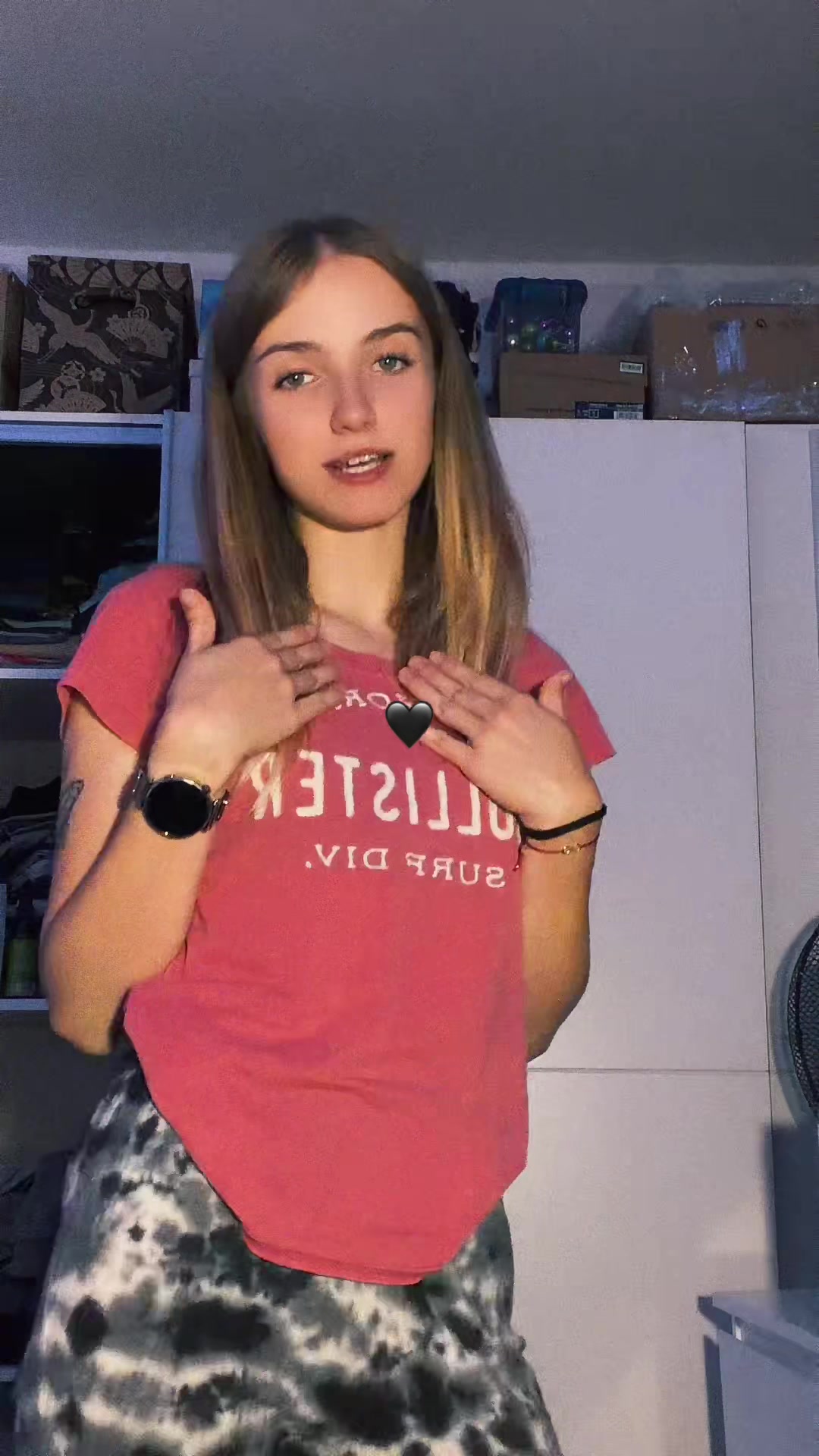@Asiunia