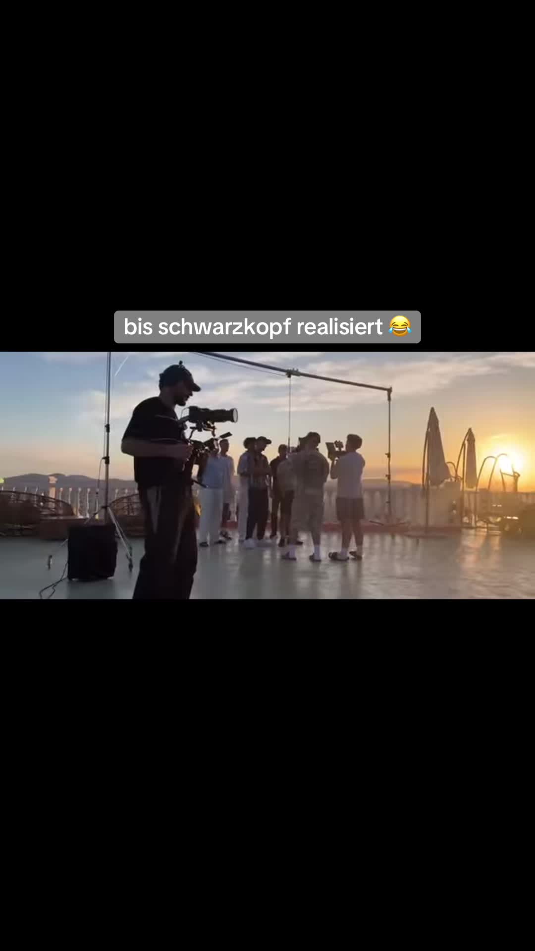 @𝐬𝐜𝐡𝐰𝐚𝐫𝐳𝐢.𝐜𝐚𝐧𝐨🫶🏽