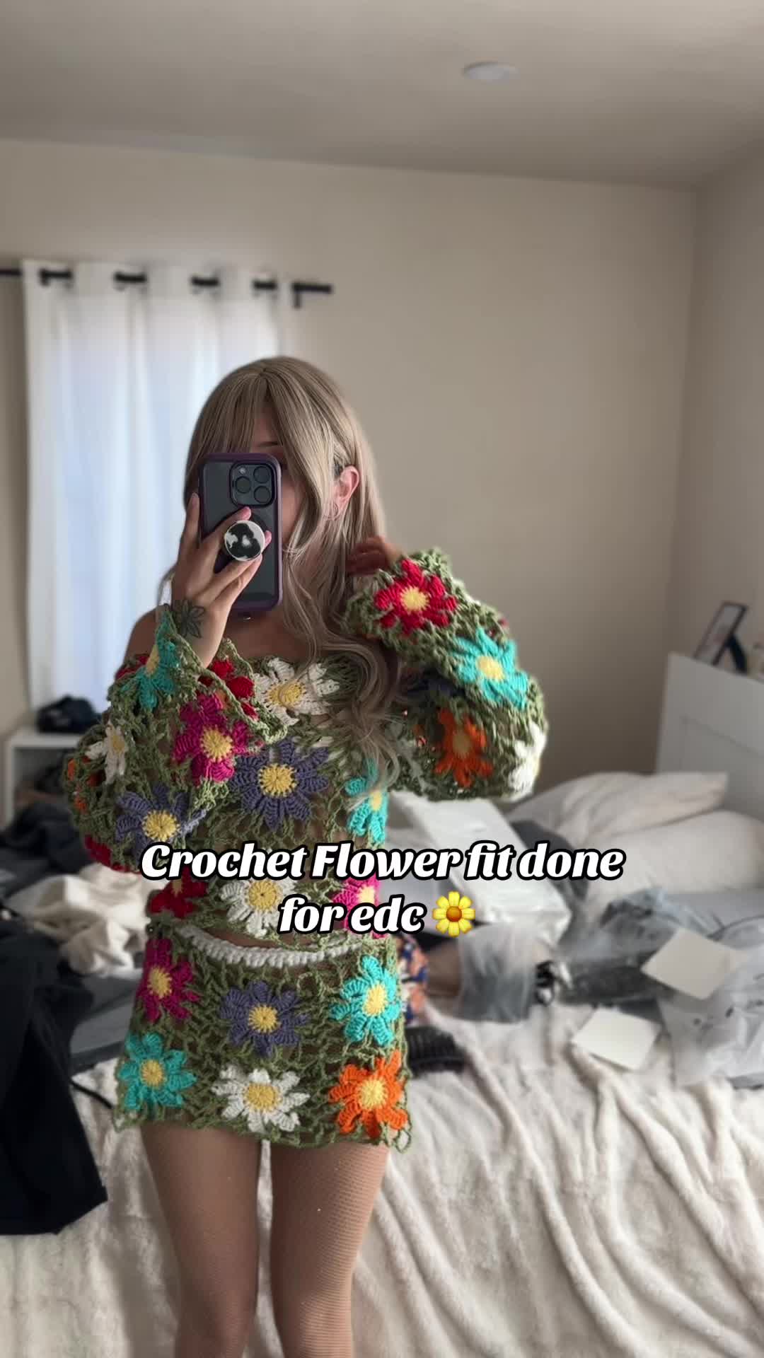 @Ellie🥀🖤