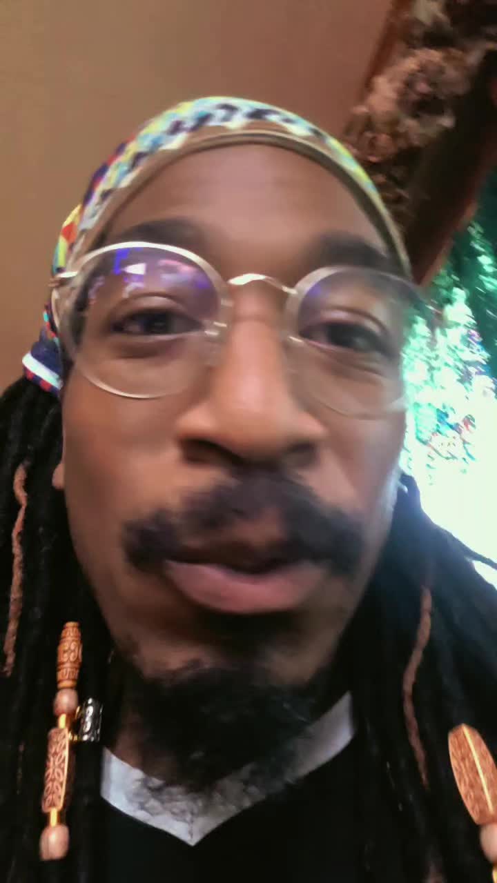 @Zella Comics on YOUTUBE