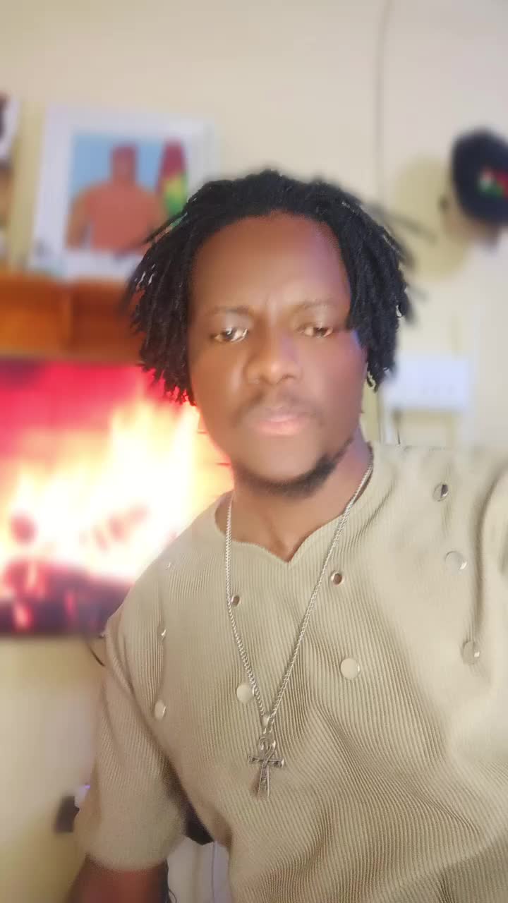 @Sa Majest&eacute; Yidain BADO