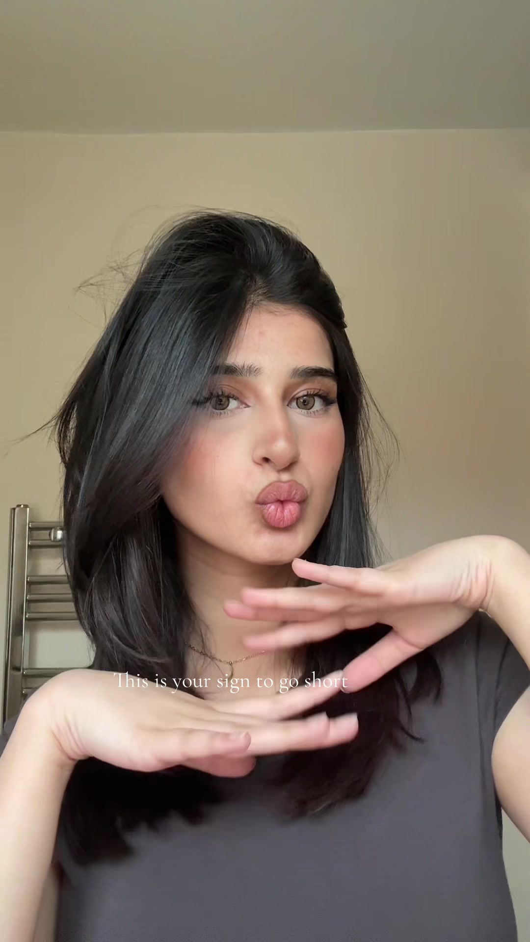 @looksbyrj