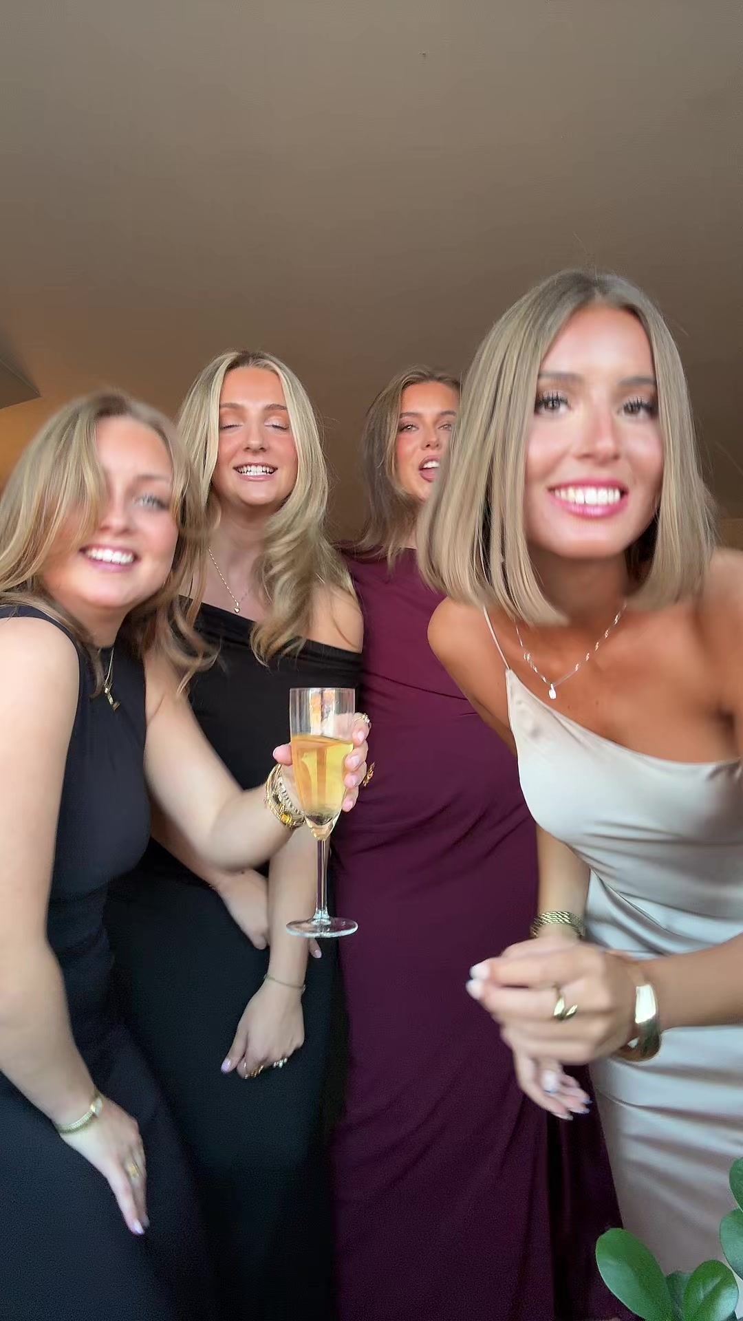 @Sällan
