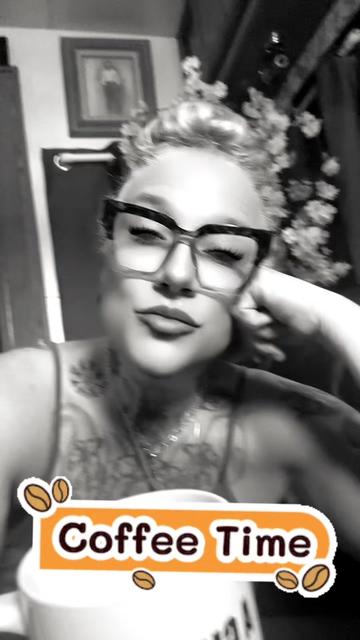 @Leighna Queen of Trolls