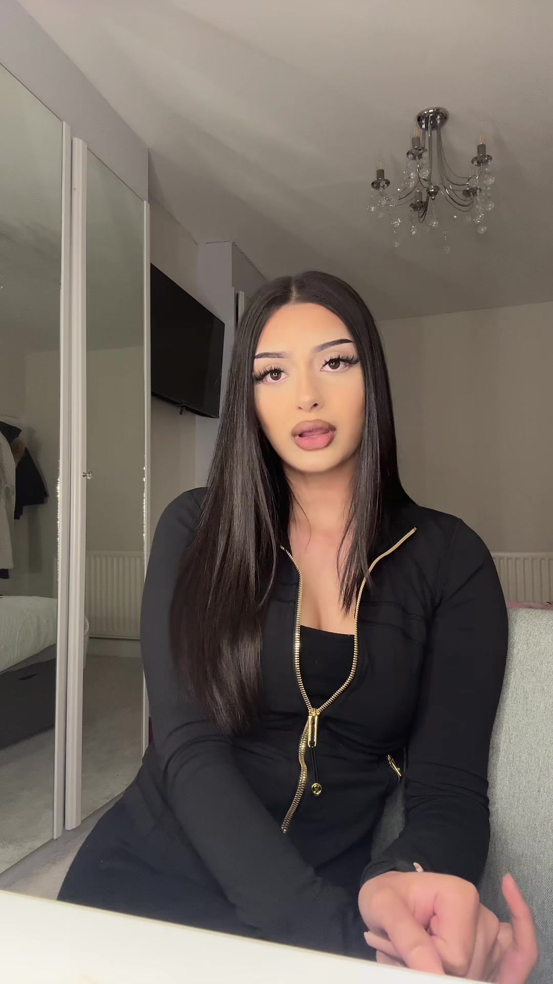 @shr&iacute;