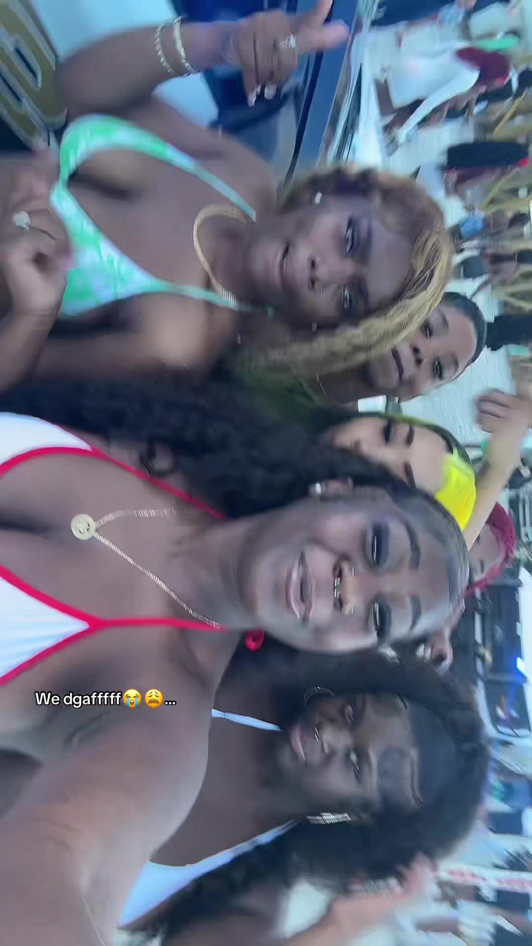 @🍫