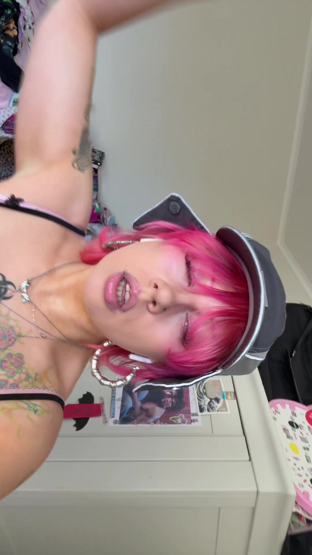 @superluckygirl (⁎⁍̴̆Ɛ⁍̴̆⁎)