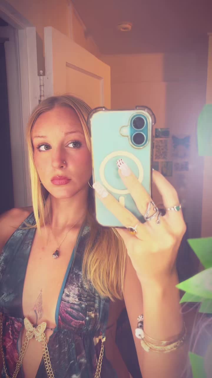 @mayzwrldddd