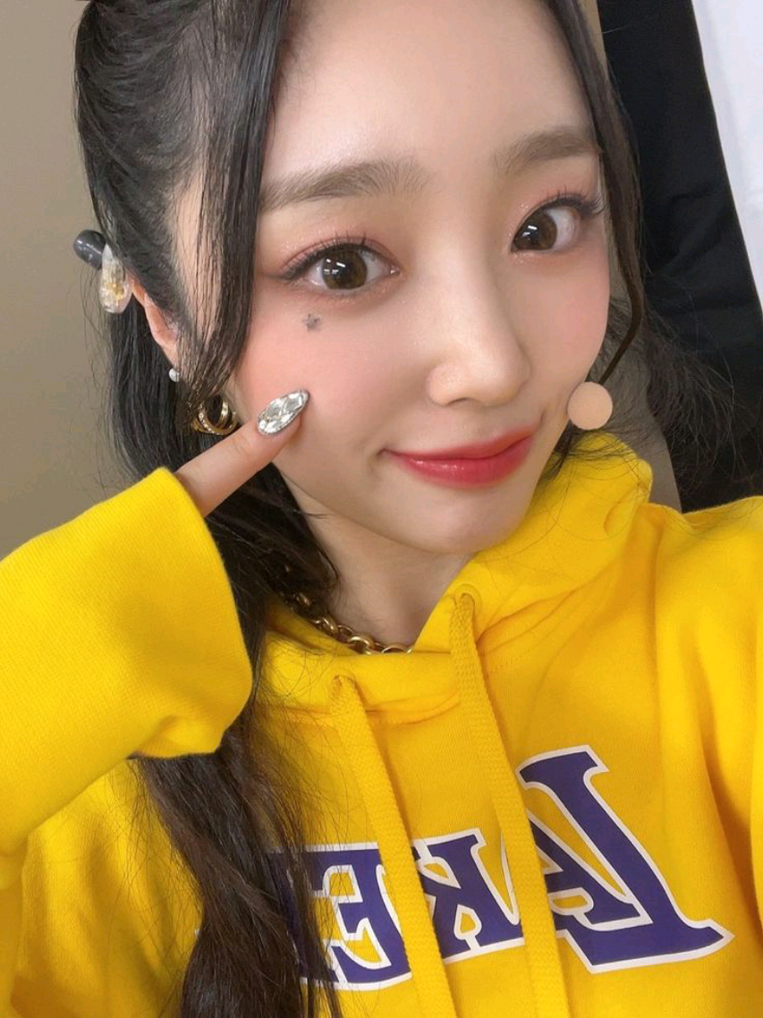 @𔓘🅉𝙚𝙮𝙣𝙞𝙨'🎐5Ⴆˊˎ-