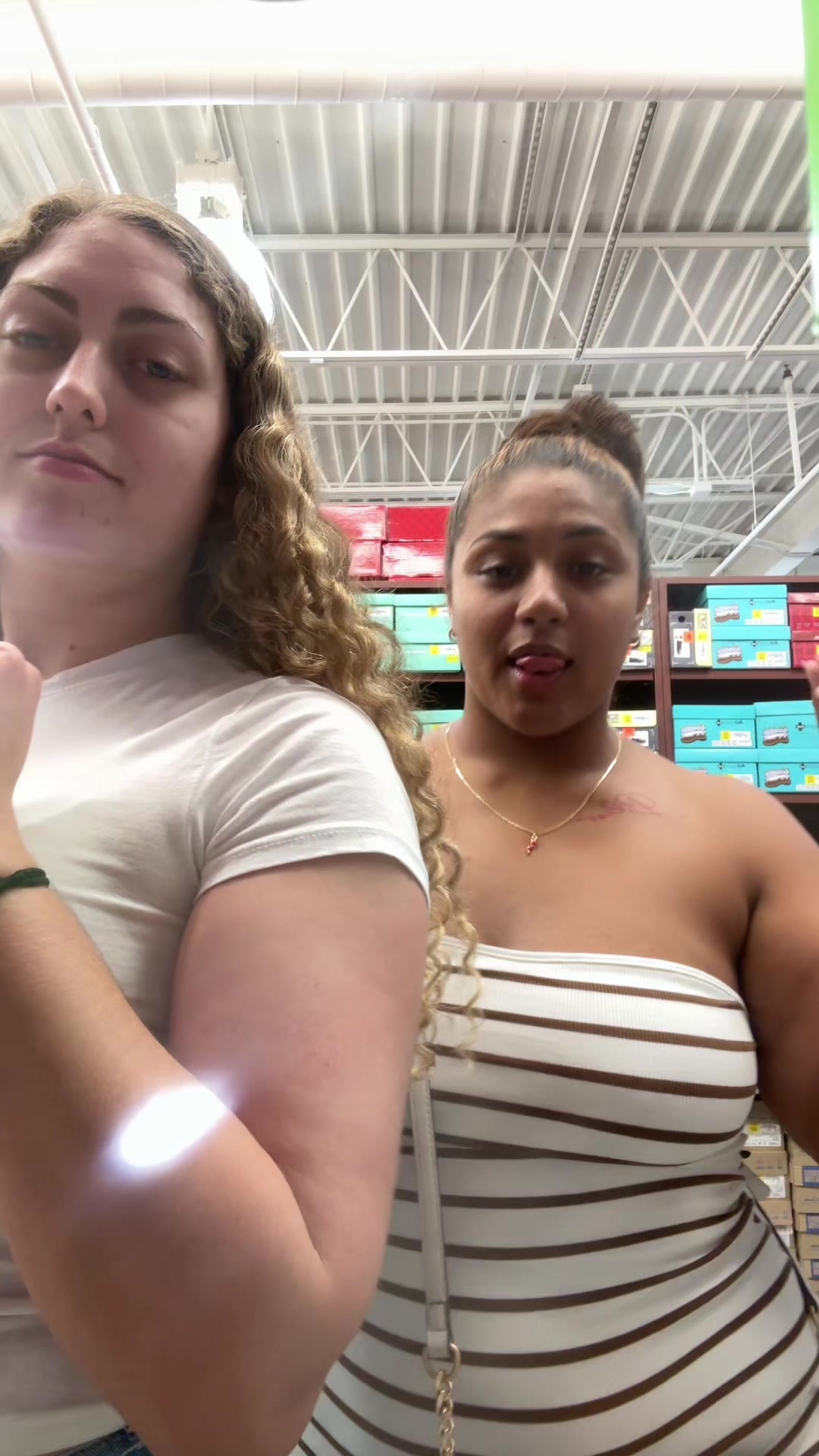 @baddchlo 🍒