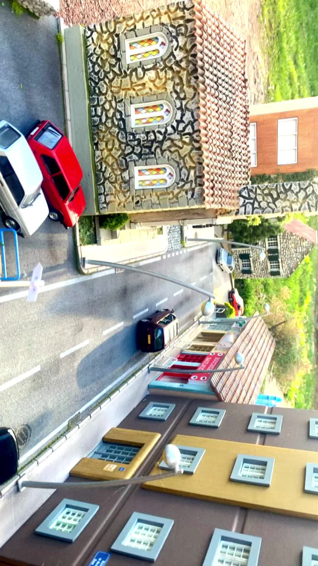 @Miniacars