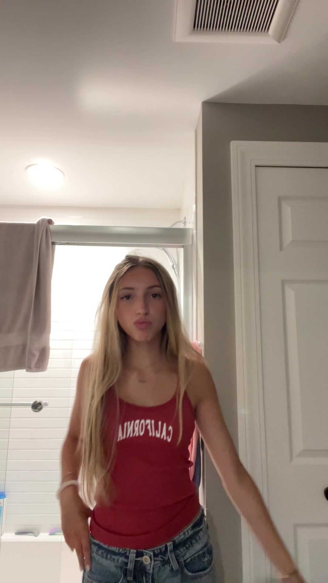 @moni