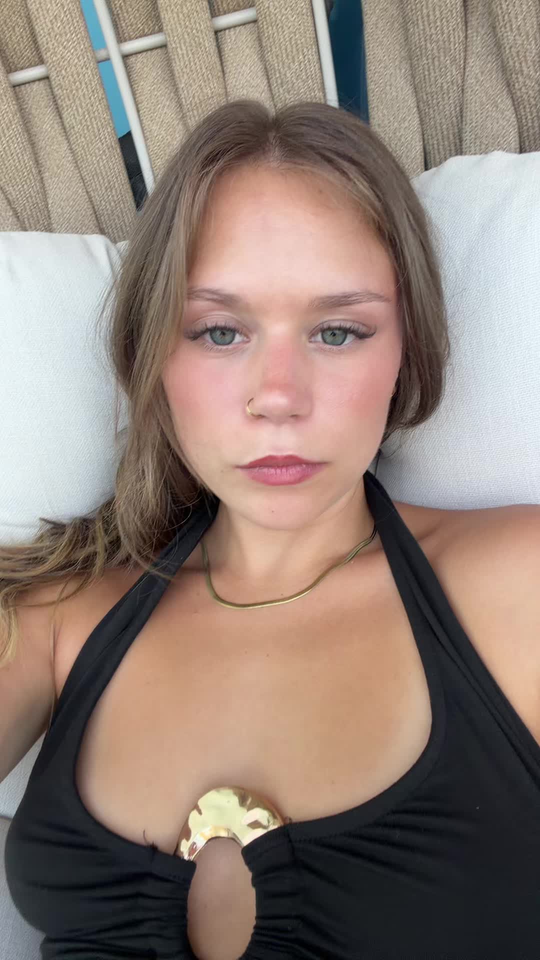 @Loiloicherry