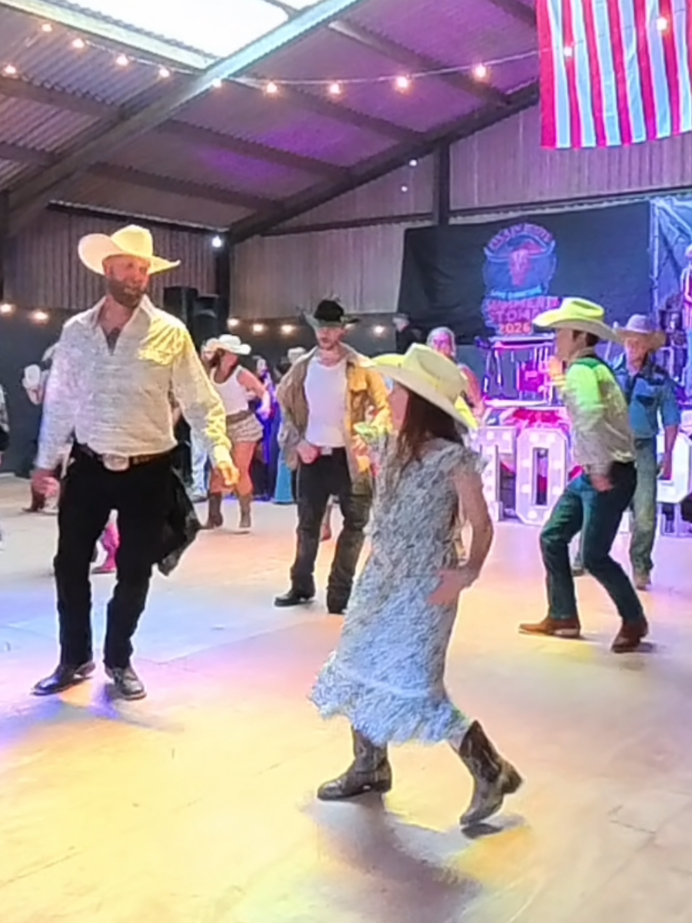 @Country Ash