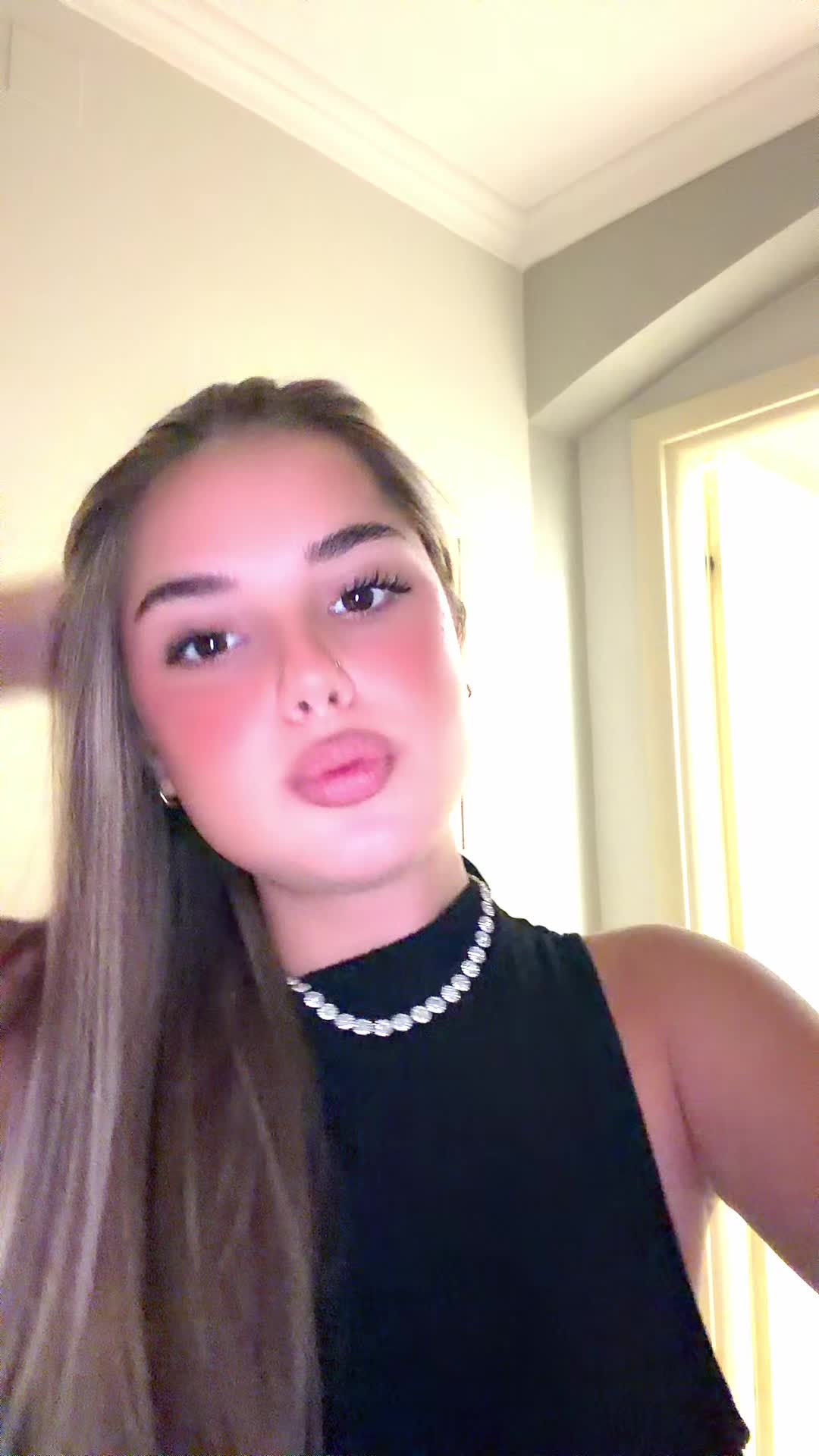 @𝟷𝟿
