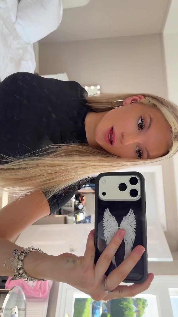 @charlottegardin3r