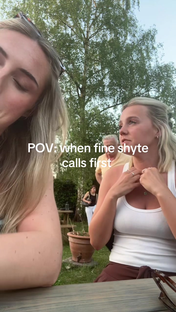@lo