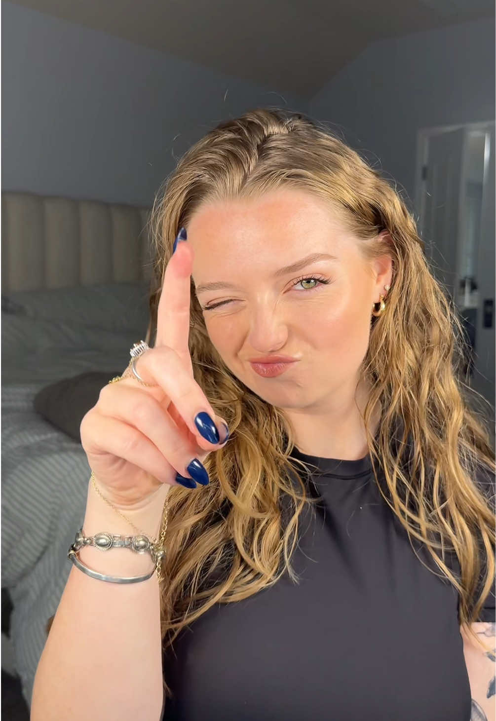 @hellomiwa