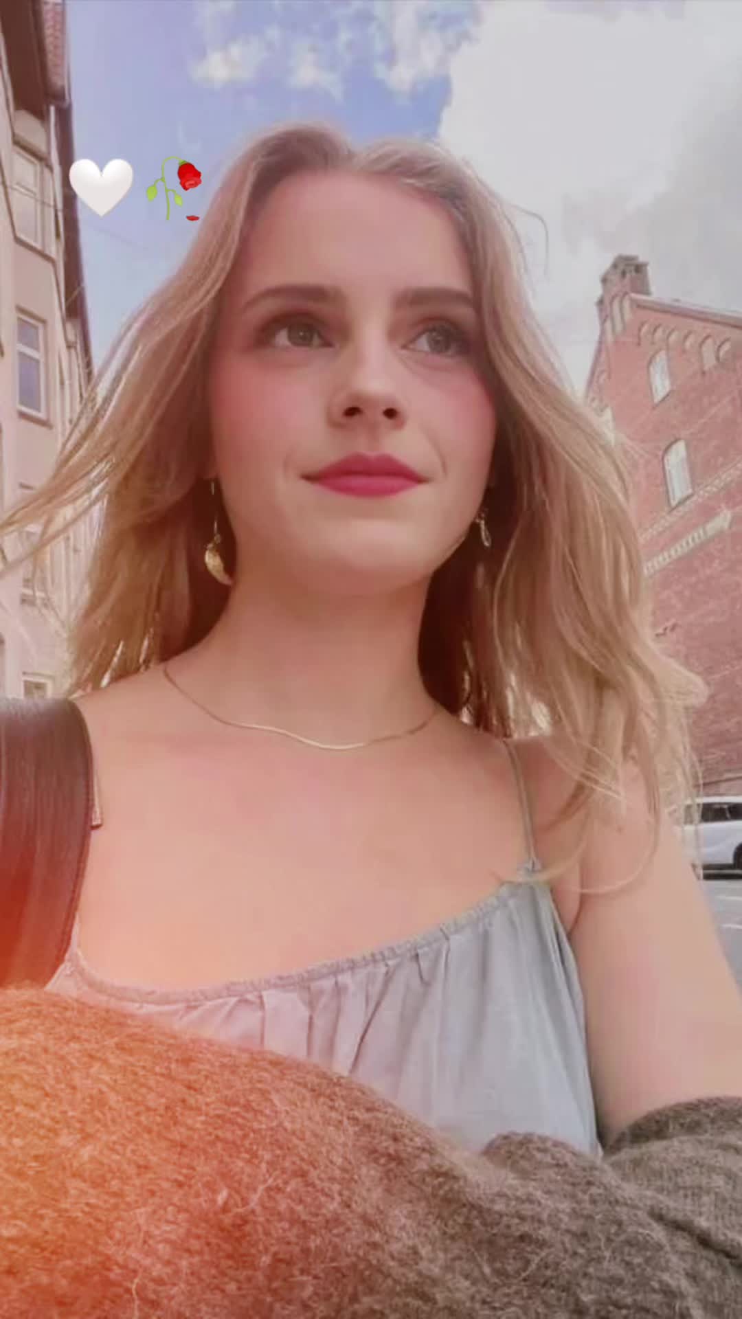 @Emma Watson 🔵