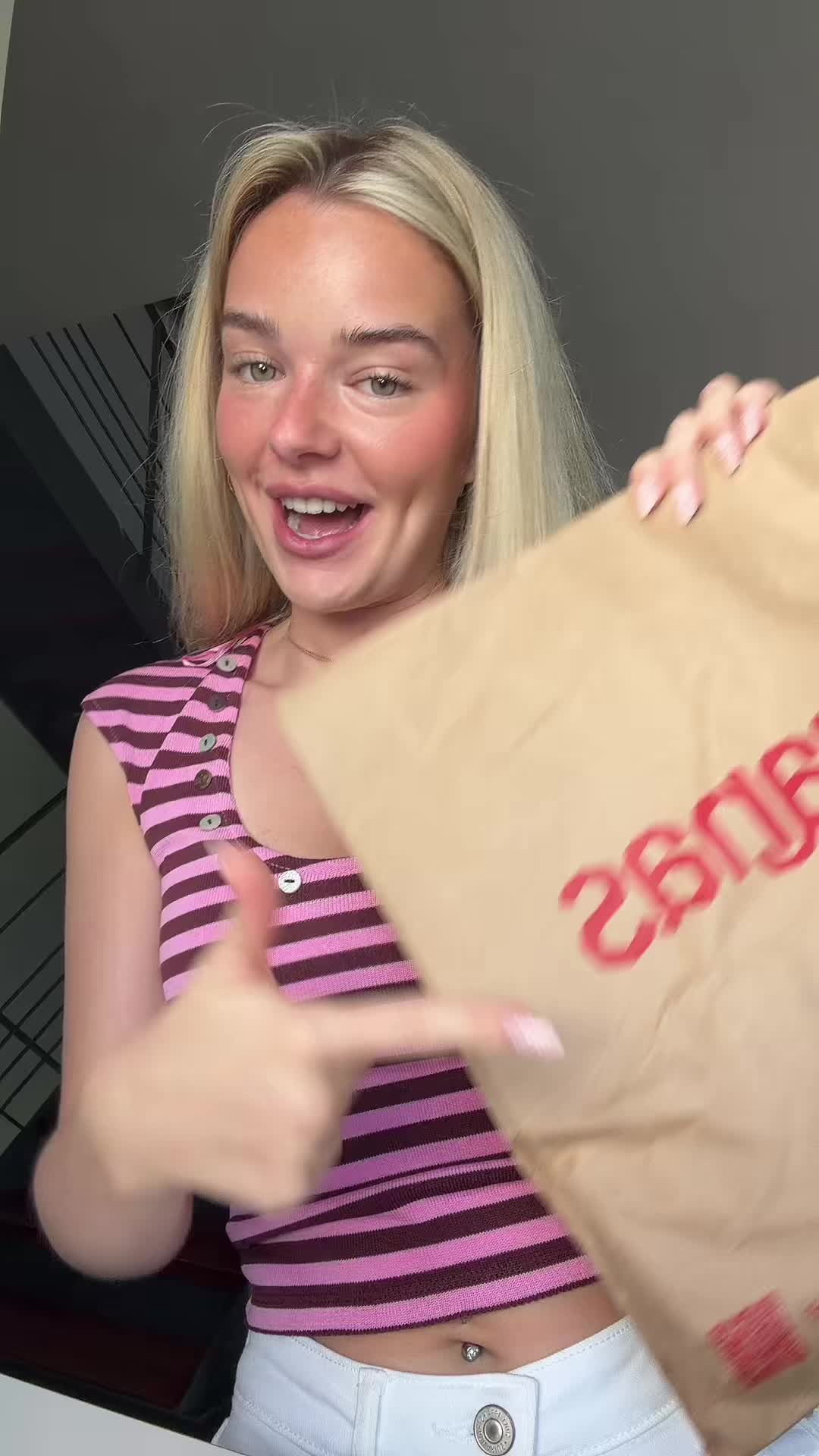 @Lara