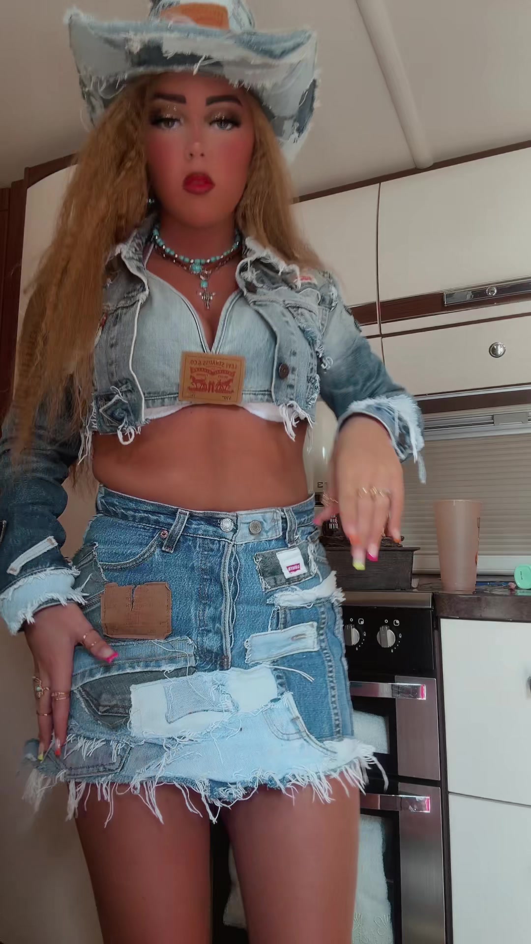 @ℬ𝓁𝒶𝒸𝓀𝒶𝓃𝓃𝓈𝒷𝒾𝒹𝒹𝓎😚
