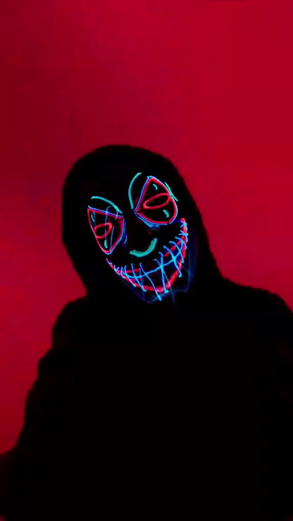 @kev saz 🇬🇧 the neon's