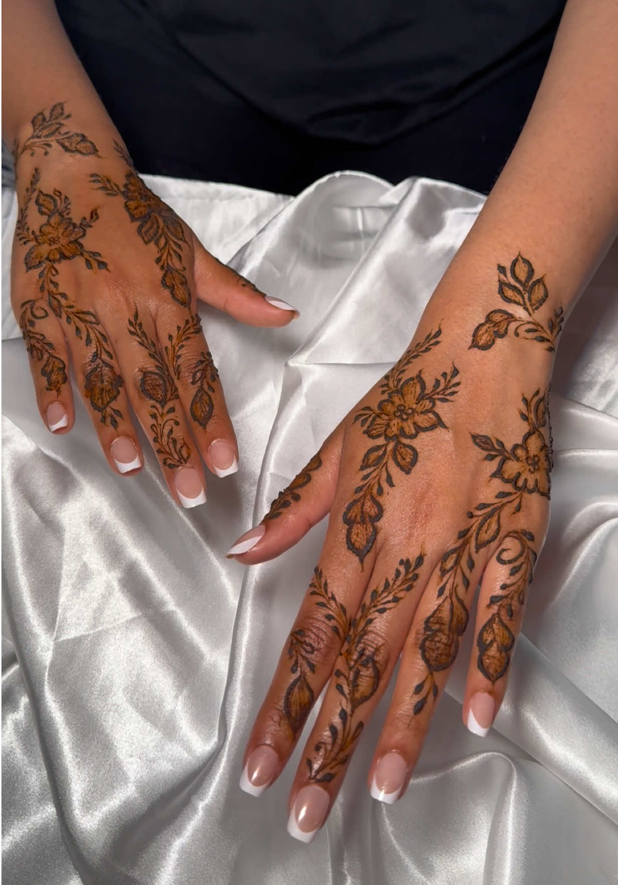 @Leicester Mendhi Artist