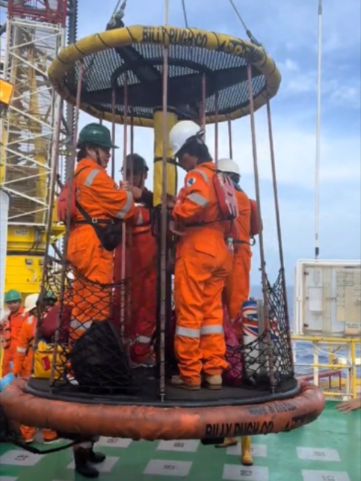 @OFFSHORE CAREER