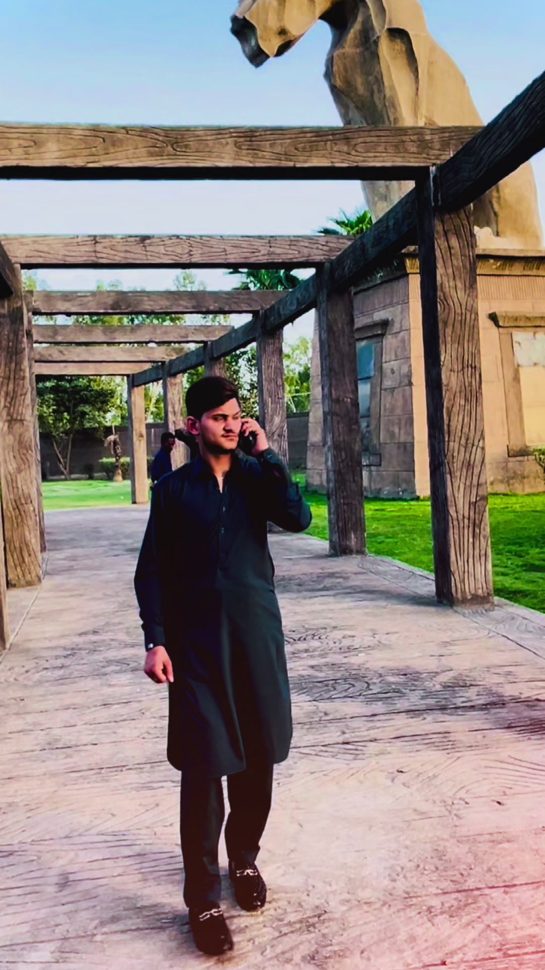 @MiAN BÂÐŞĦÄĦ 💸⚡️