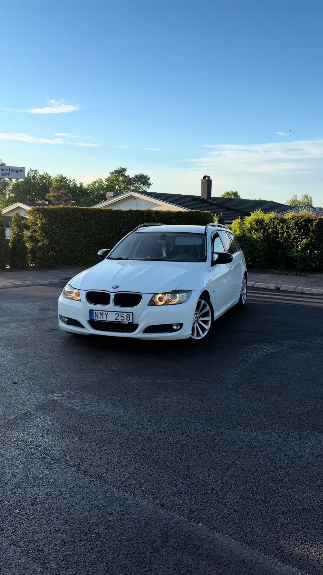 @𝓔𝓶𝓲𝓵𝓲𝓸🇽🇰🚗