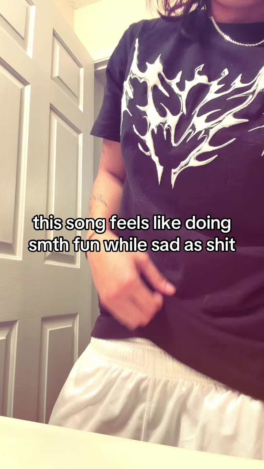 @NANI🌟