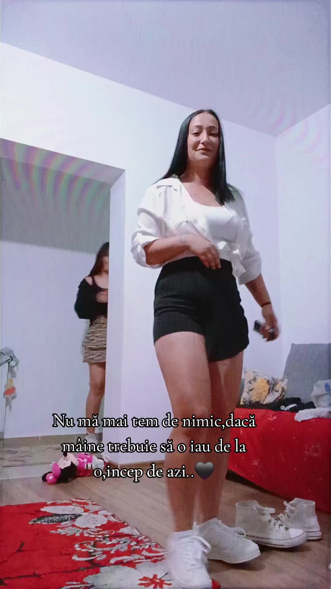 @Mirela👑