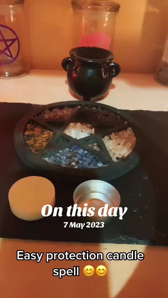 @CraftyMummaTrucker