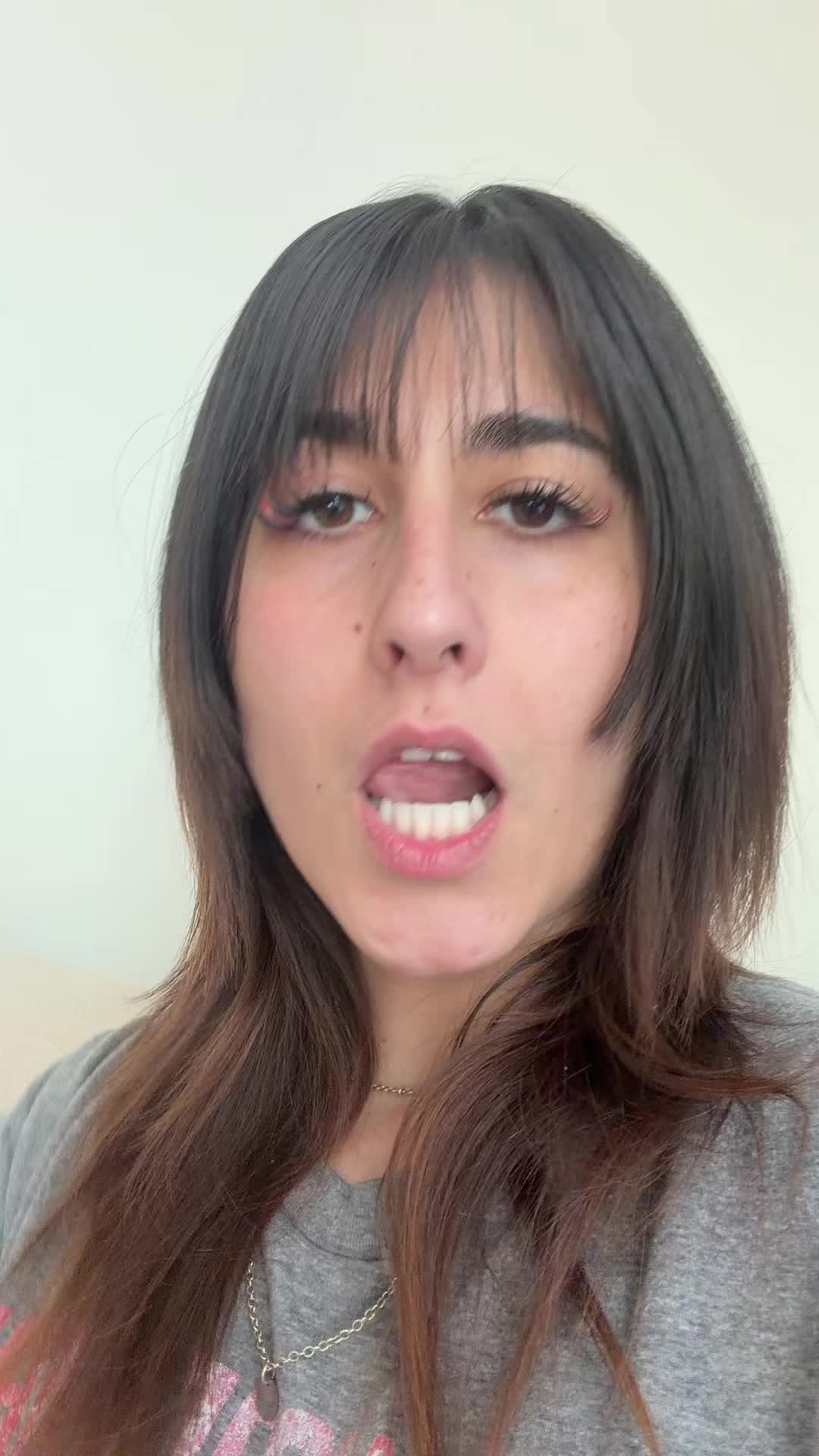 @Urmom<3