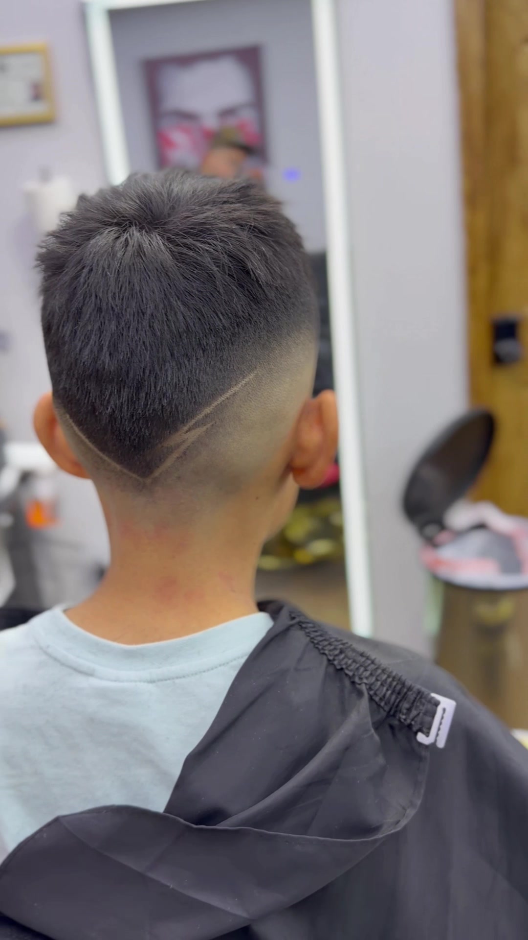 @Jisai Barber