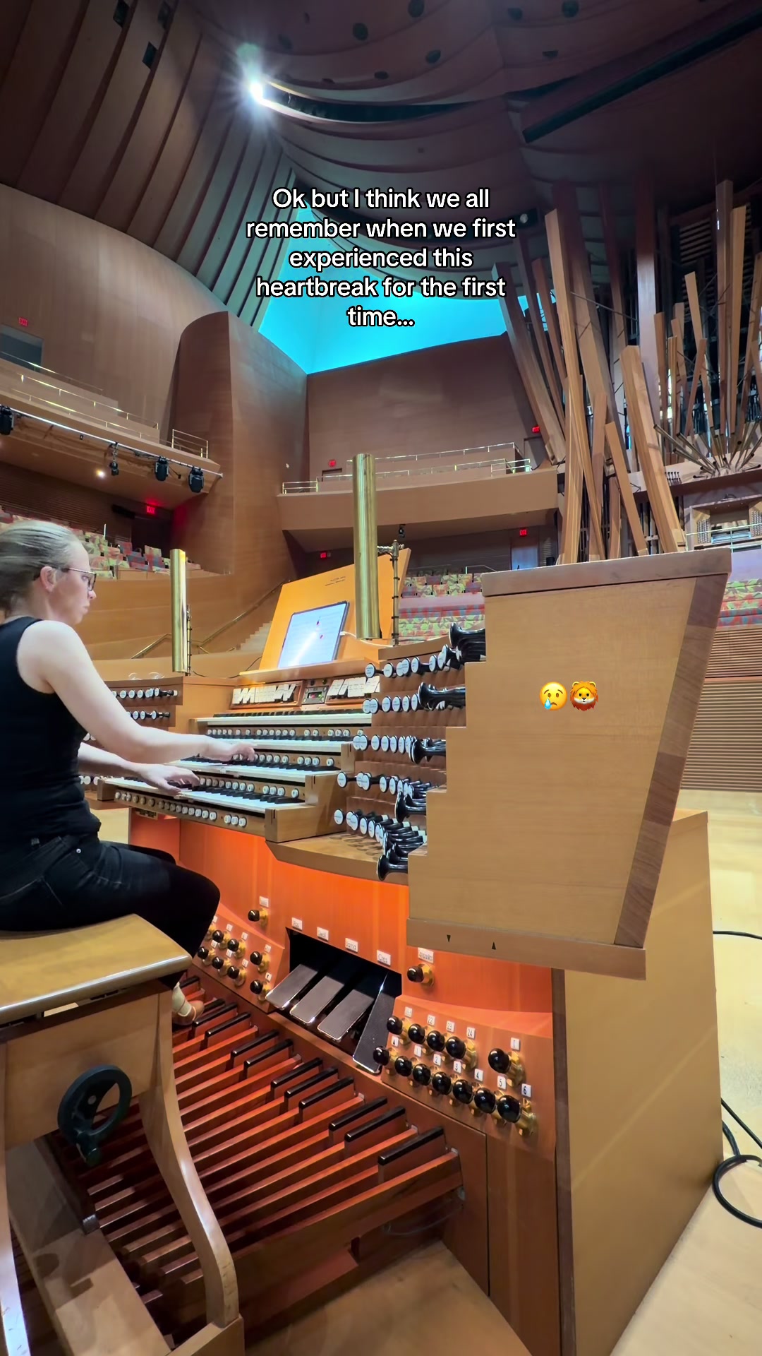 @Anna Lapwood | Organist
