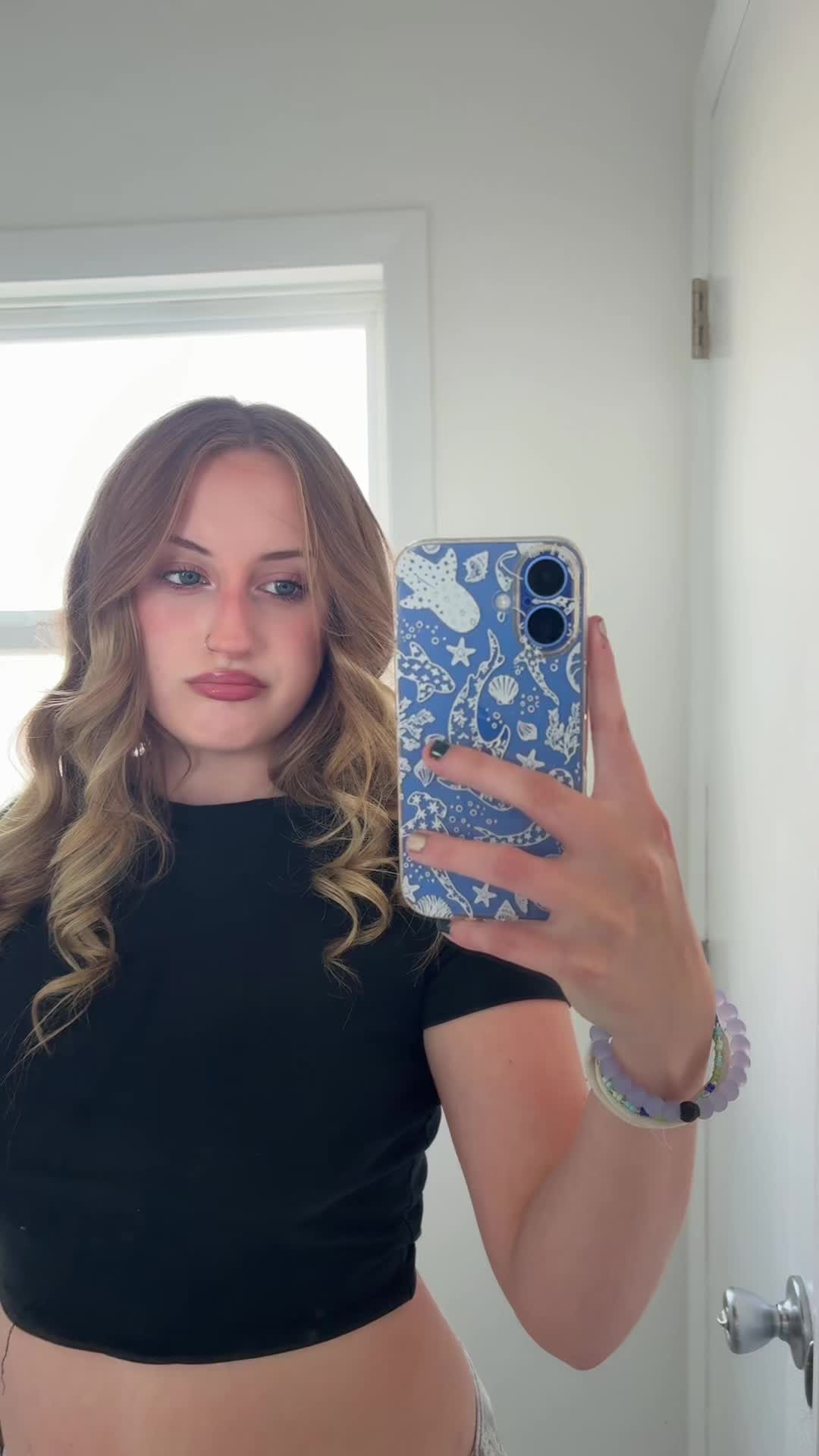 @Livi👩🏼&zwj;❤️&zwj;💋&zwj;👩🏼